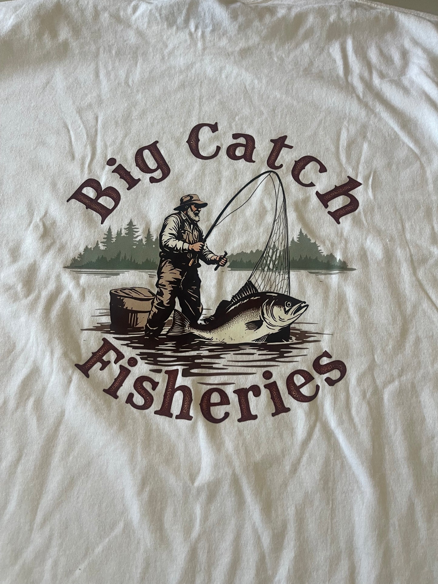 Big catch fish alone, T-shirt